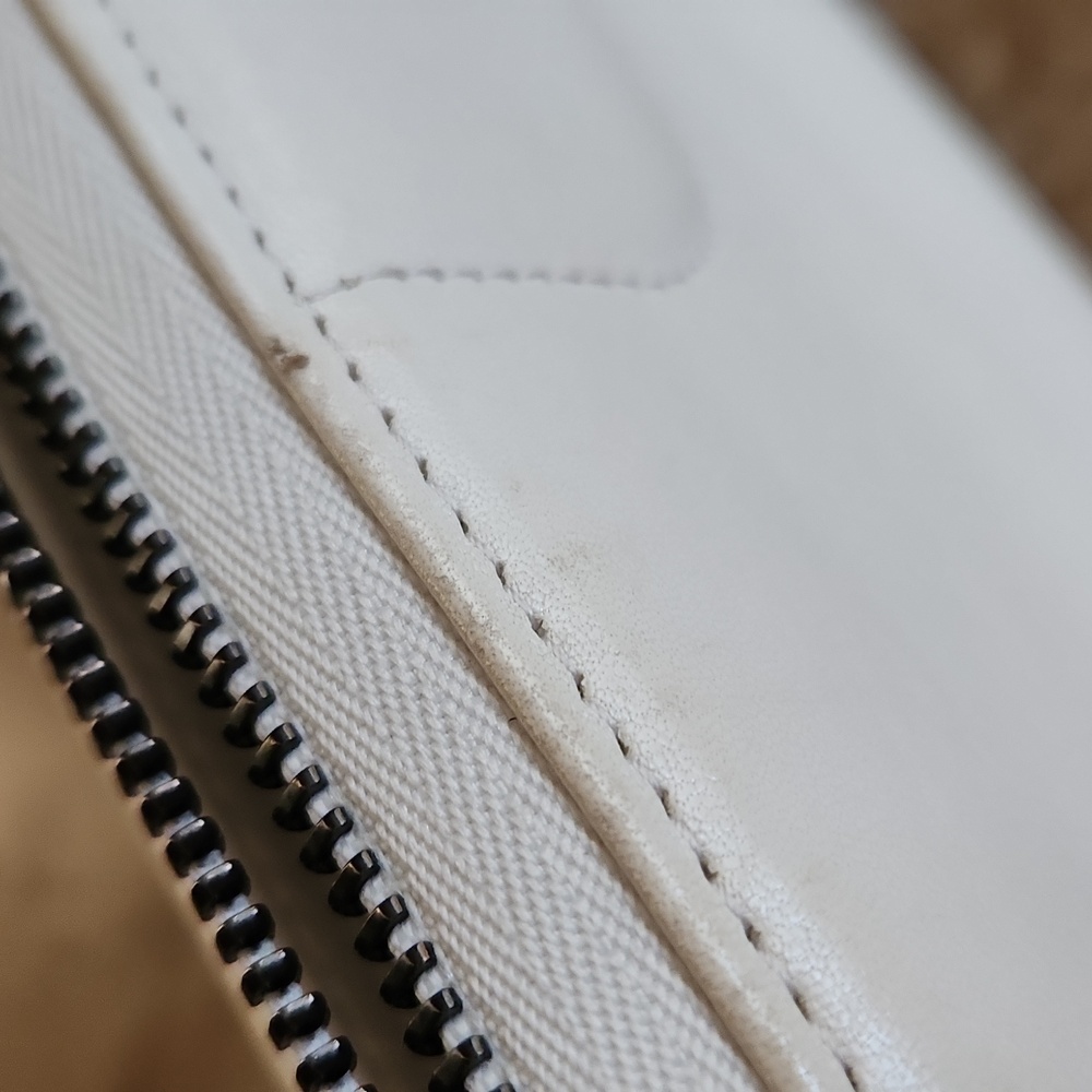 LONGCHAMP White Leather Wallet with Embossed Logo - Picture 8 of 16